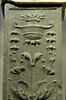 Pilastre décoré sur trois faces ornées d'arabesques, d'un panier de fruits de vases de fleurs, image 6/7