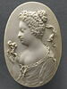Médaillon ovale : buste de femme tenant une fleur, image 2/2
