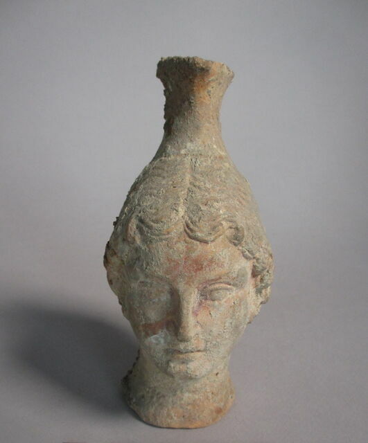 œnochoé ; vase plastique