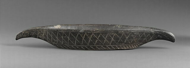 Vase en forme de barque