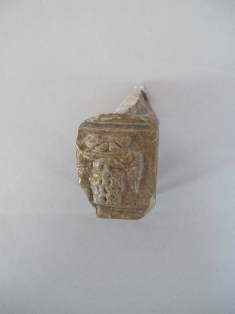 figurine  ; applique de vase