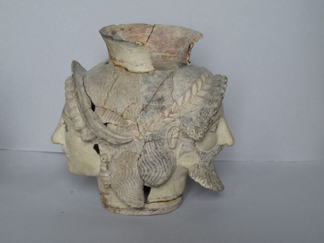 vase plastique ; canthare