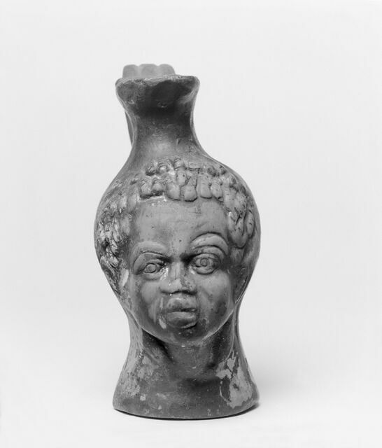œnochoé ; vase plastique