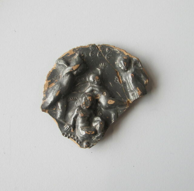 coupe  ; médaillon de vase
