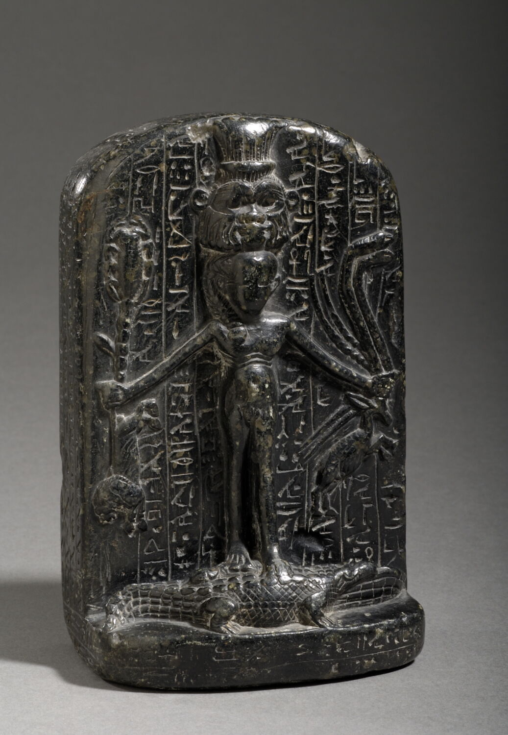 stèle d'Horus, XXXe dynastie ; époque ptolémaïque (fin de la Basse Epoque ou début de l'époque ptolémaïque) (attribution d'après style) (-380 - -30)