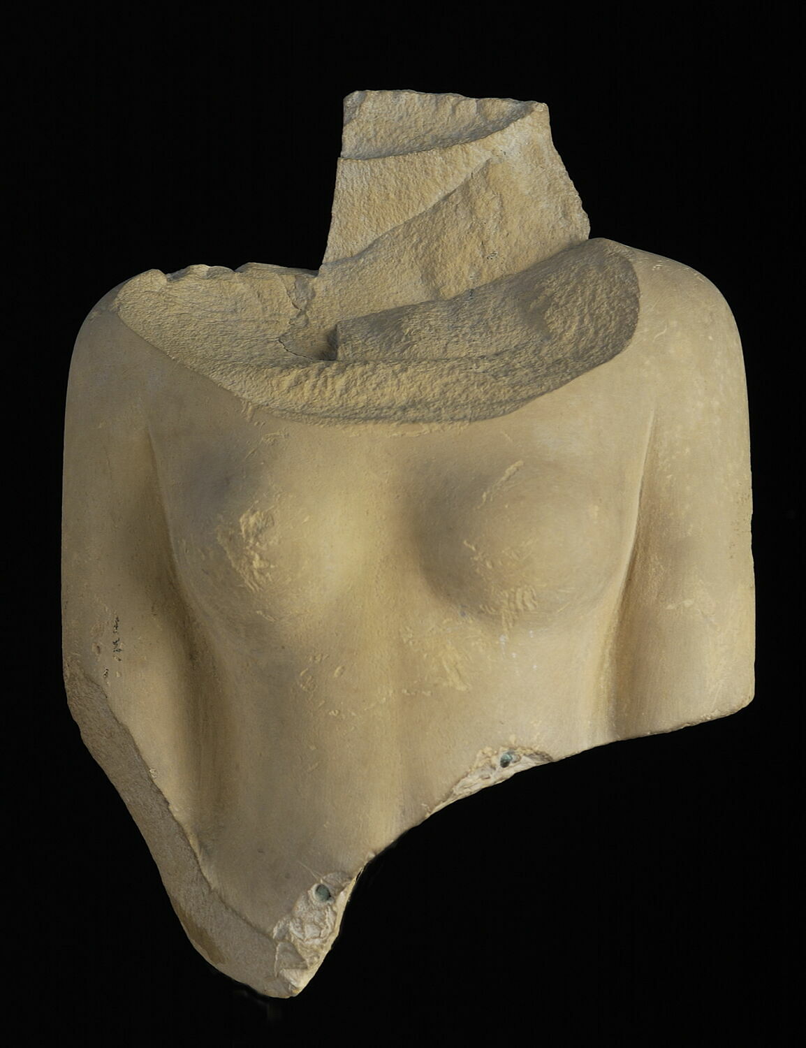 Buste de Neferhetepes, Djedefrê (contexte de fouilles) (-2605 - -2597)