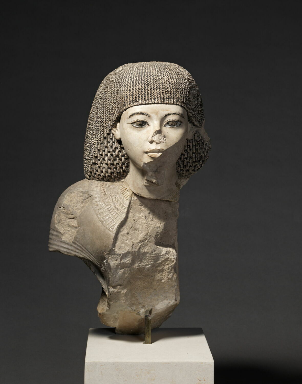 Buste Peytel, Amenhotep III (attribution d'après style) (-1388 - -1349)
