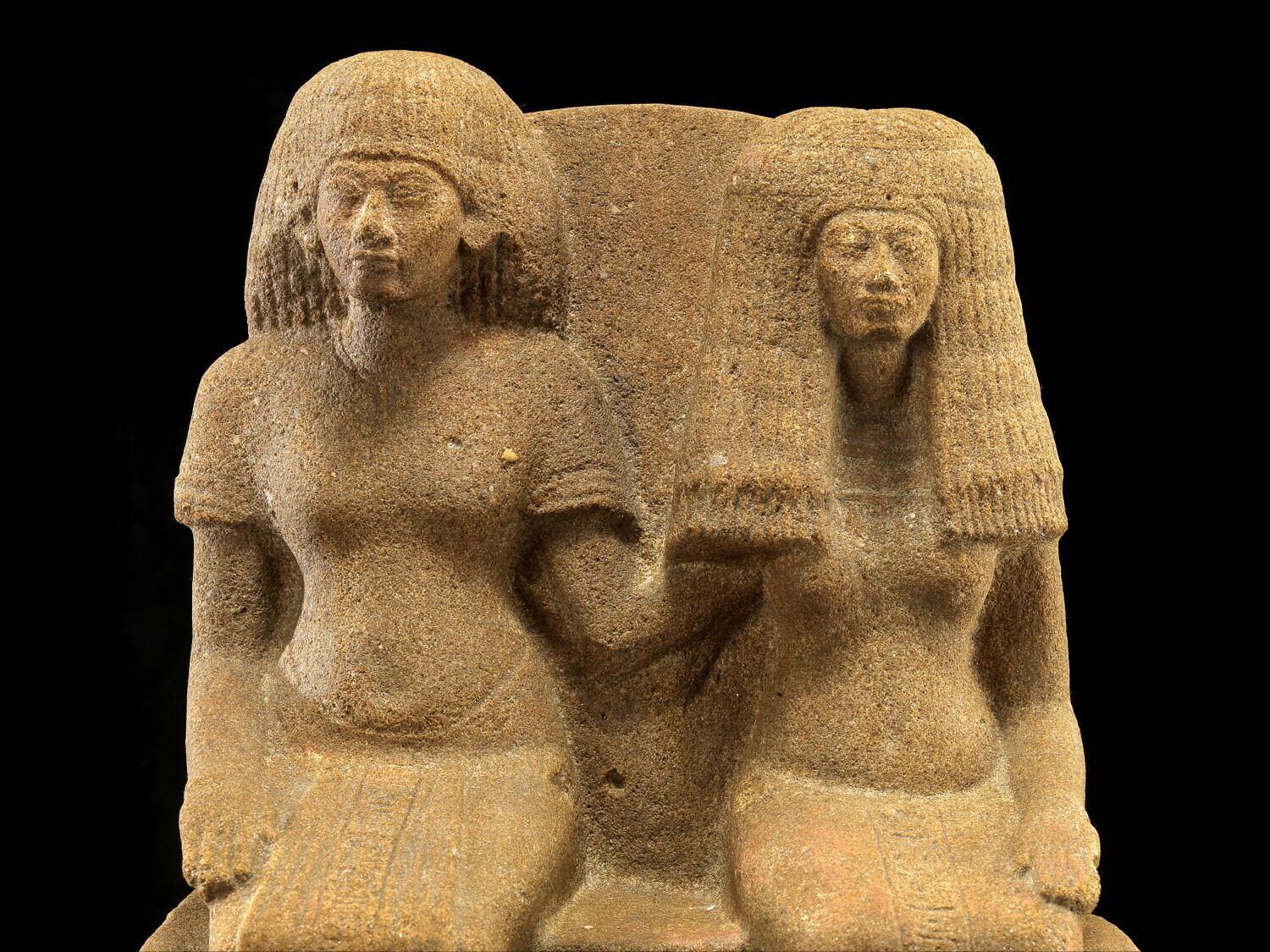 statue de couple Louvre Collections