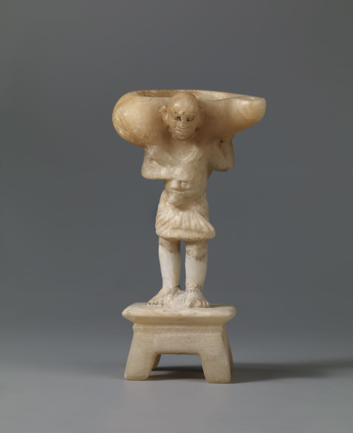 figurine ; boîte ; vase plastique, 1539 — -1069