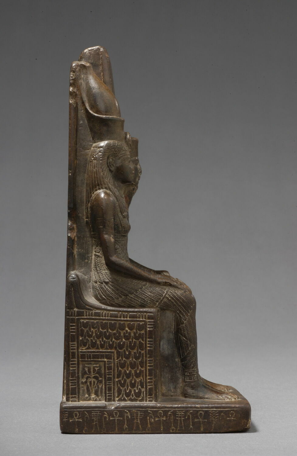 statue de couple Louvre Collections