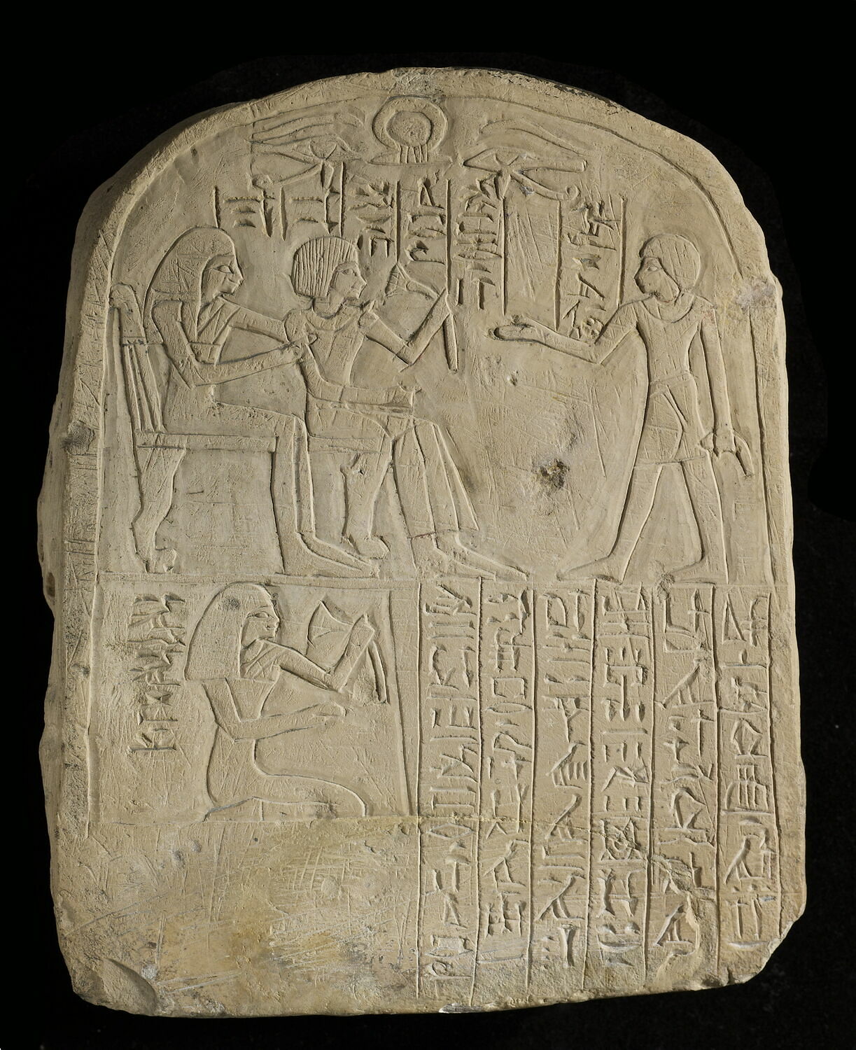 stèle cintrée, début XVIIIe dynastie (-1539 - -1425)