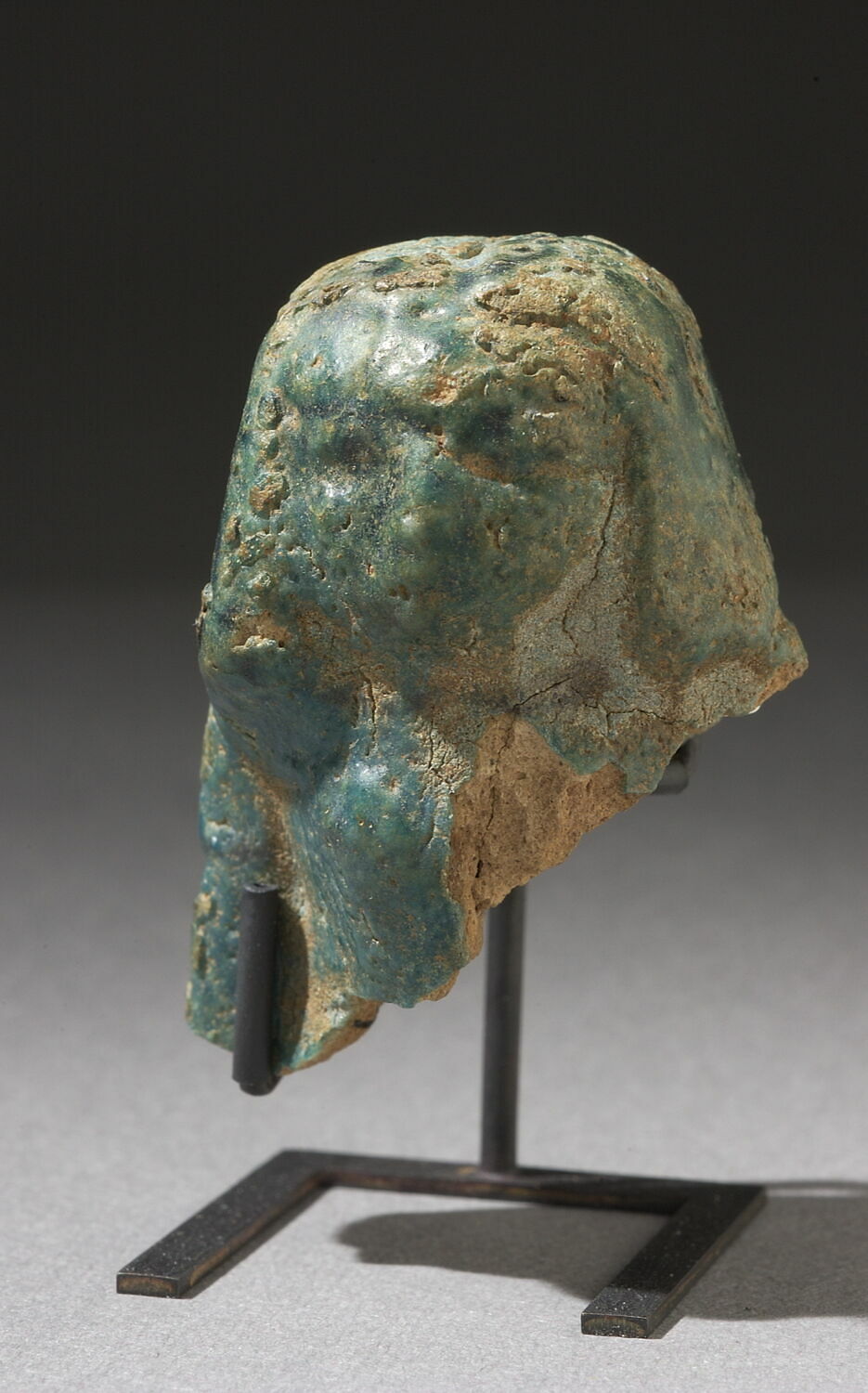 figurine féminine, Deuxième Période intermédiaire ; Nouvel Empire (contexte de fouilles) (-1680 - -1069)