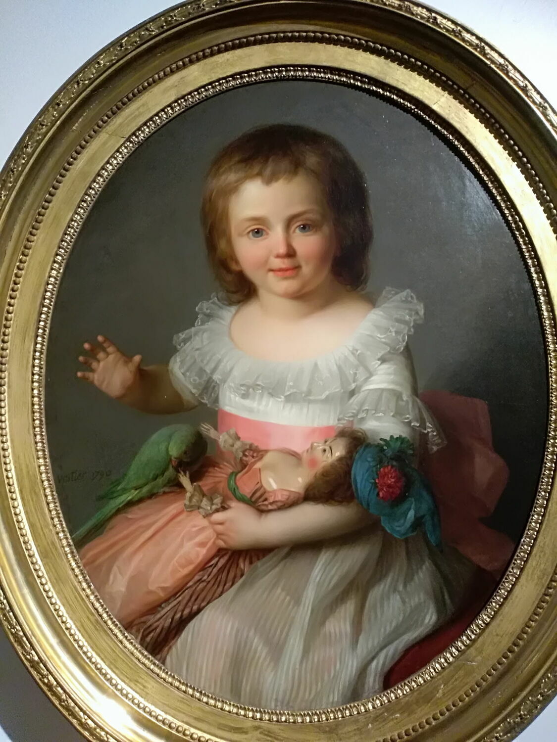 Portrait d'une petite fille jouant avec sa poupée et avec une petite perruche, Vestier, Antoine, XVIIIe siècle (1790)