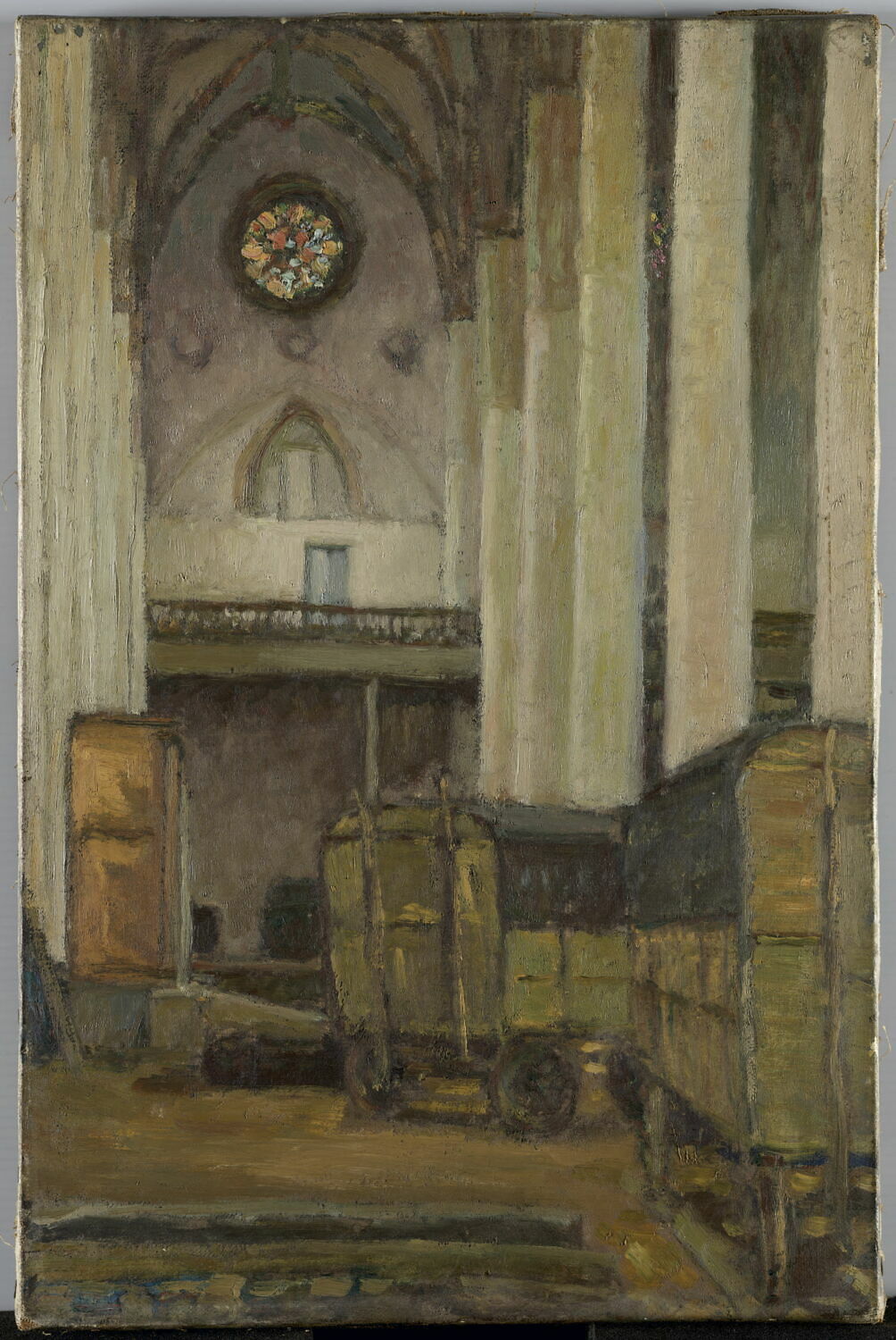 Vue intérieure de l'église des Jacobins de Toulouse en 1918, avec les voitures contenant les tableaux évacués du Louvre, Jamot, Paul, 1e quart du XXe siècle (1918)