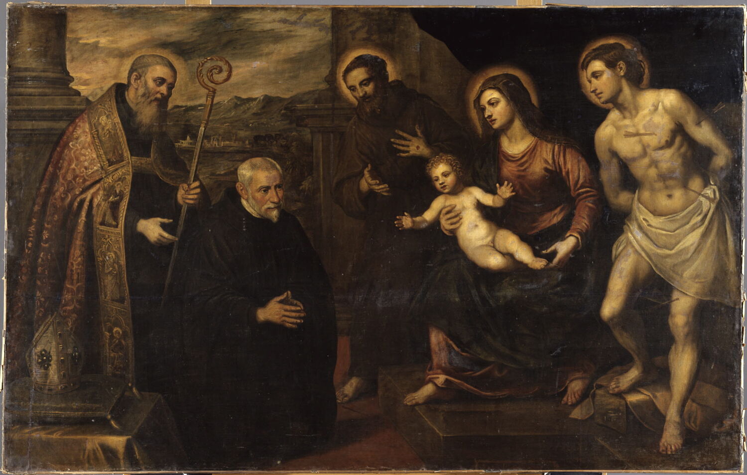 Vierge à l'Enfant avec saint François d'Assise, saint Sébastien et un moine présenté par un saint évêque (saint Augustin ?), Доменико Робусти, XVI век (1500–1600)