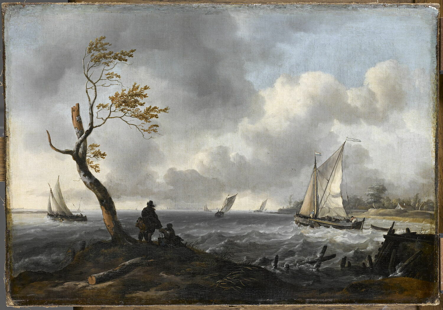 Bateau de pêche et cabotier par gros temps