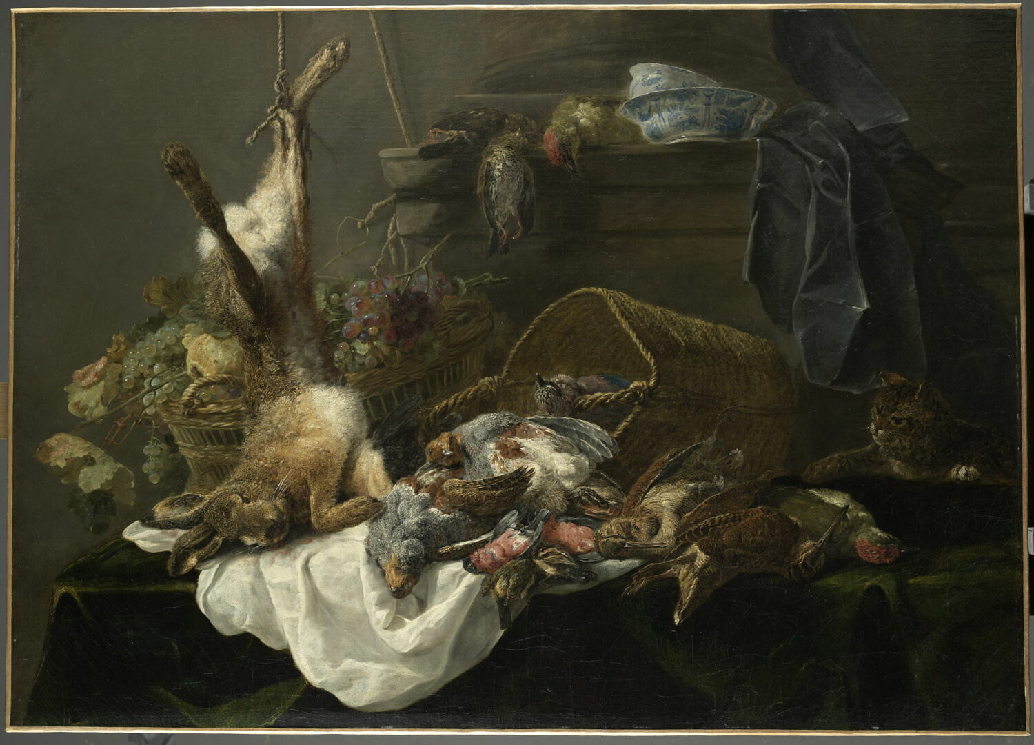 Gibier - perdrix et lièvre - et corbeille de raisins observés par un chat, Ян Фейт, вторая четверть XVII века (1645–1650)