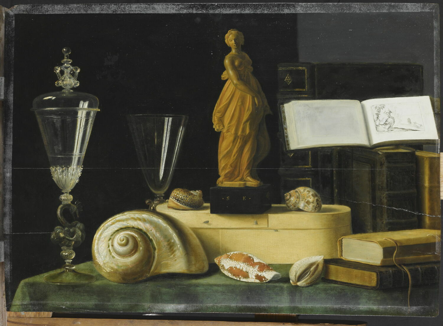 Nature morte à la statuette, à la boîte en copeaux, aux coquillages et aux livres, Stoskopff, Sébastien, 2e quart du XVIIe siècle (après 1622)