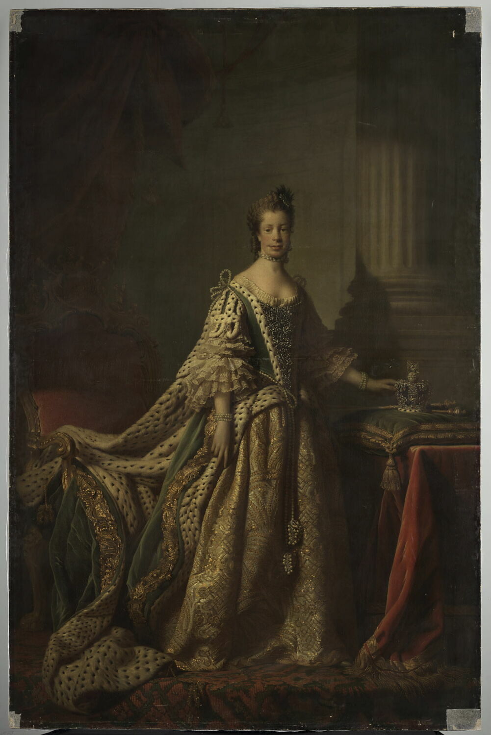 Portrait de la reine Charlotte (1744-1818), en robe de couronnement, Ramsay, Allan, 3e quart du XVIIIe siècle (1750 - 1775)