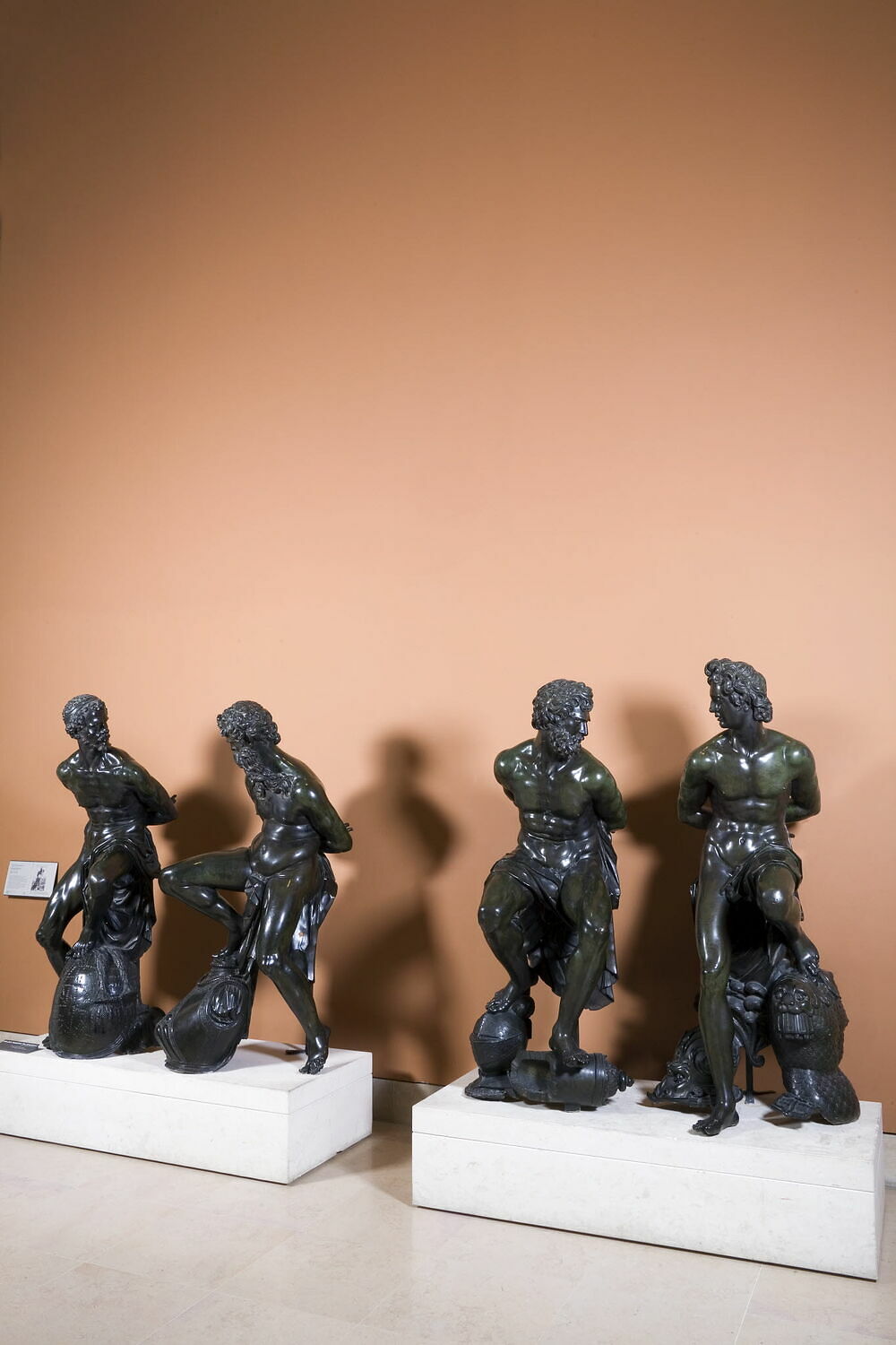 Captif enchaîné Louvre Collections