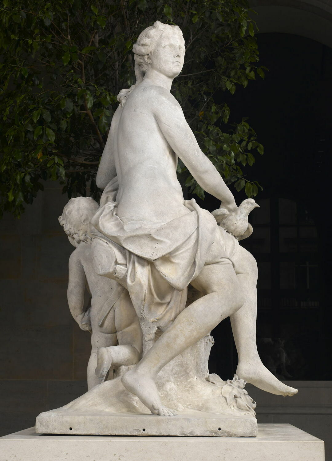 Nymphe de la chasse, Coustou, Nicolas, 1707 - 1710 (signature)