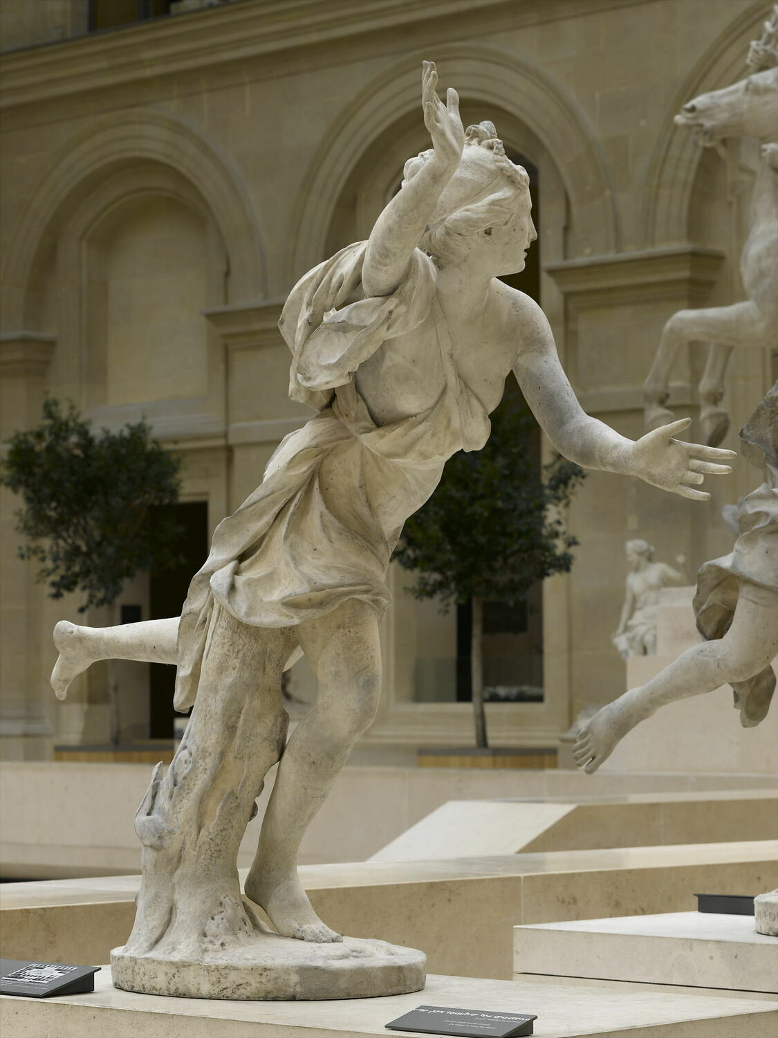 Daphné Poursuivie Par Apollon Louvre Collections