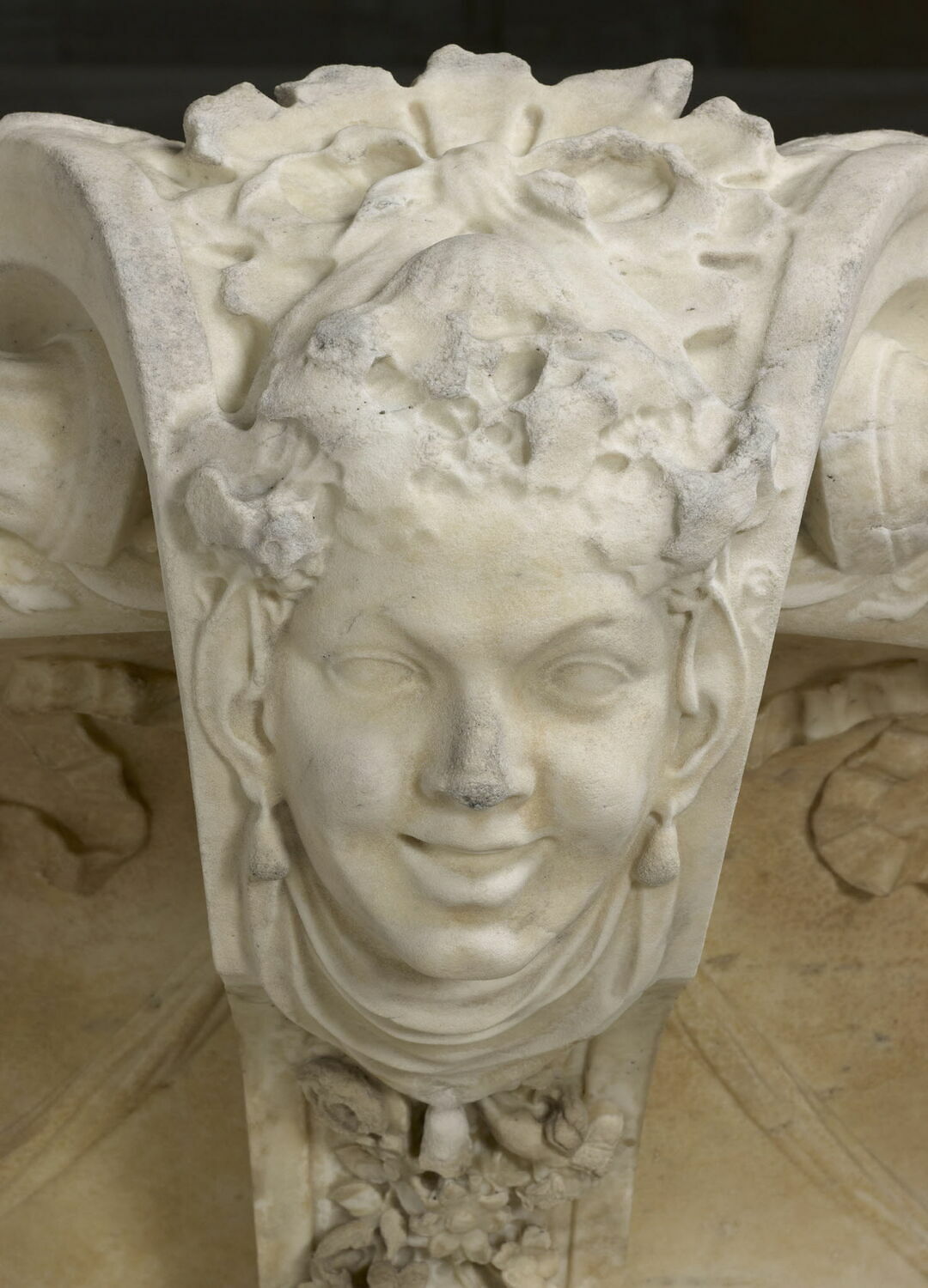 Vase orné de trophées d'instruments de musique - Louvre site des ...