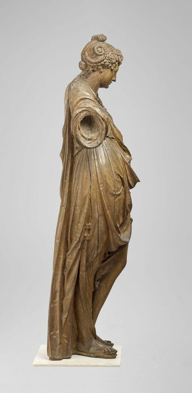 Figure de femme Louvre Collections