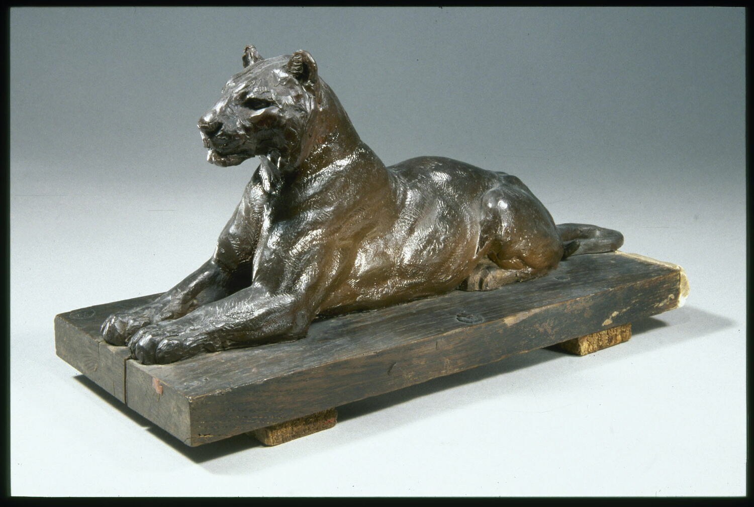ANCIEN BRONZE DE DÉCORATION SPHINX COUCHÉ