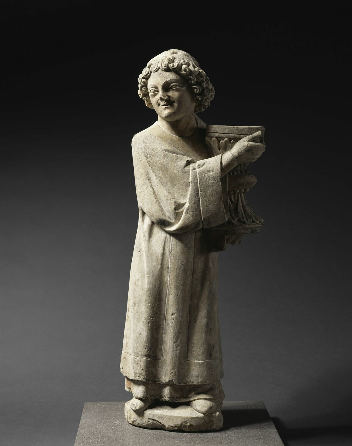 Acolyte (ange ou clerc) portant un chandelier, Pays Germaniques et de l'Europe de l'Est, 1225 - 1250