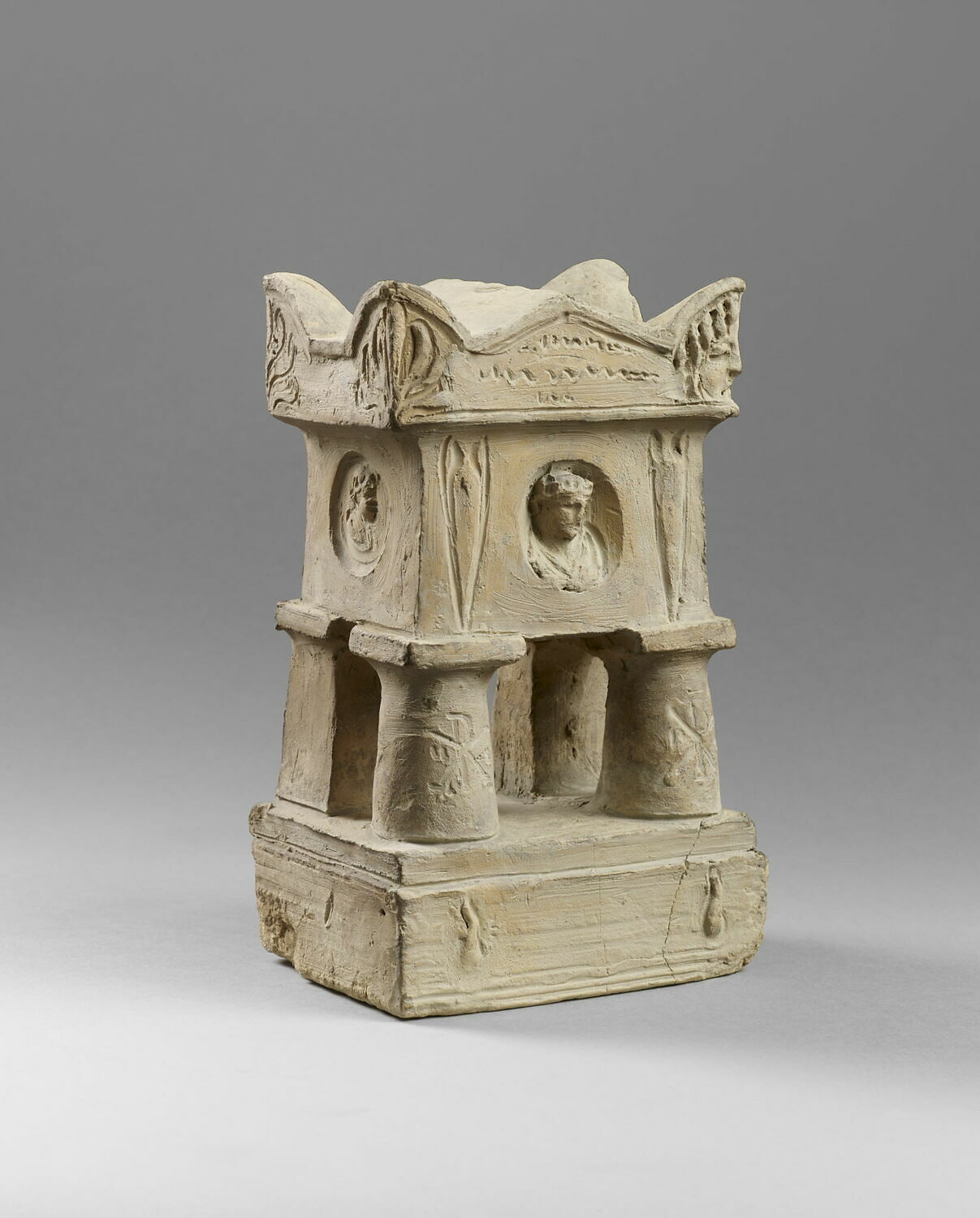 Sarcophage décoré de médaillons de lacrymatoires et chrismes (projet de tombeau), Chinard, Joseph, 1785 - 1815