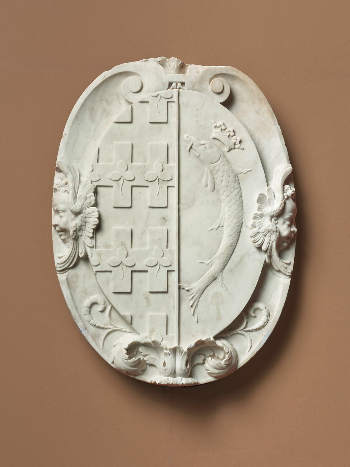 Armoiries de Valentine Balbiani. Element du monument funéraire de Valentine Balbiani (1518-1572), épouse de René de Birague, Pilon, Germain, 1574