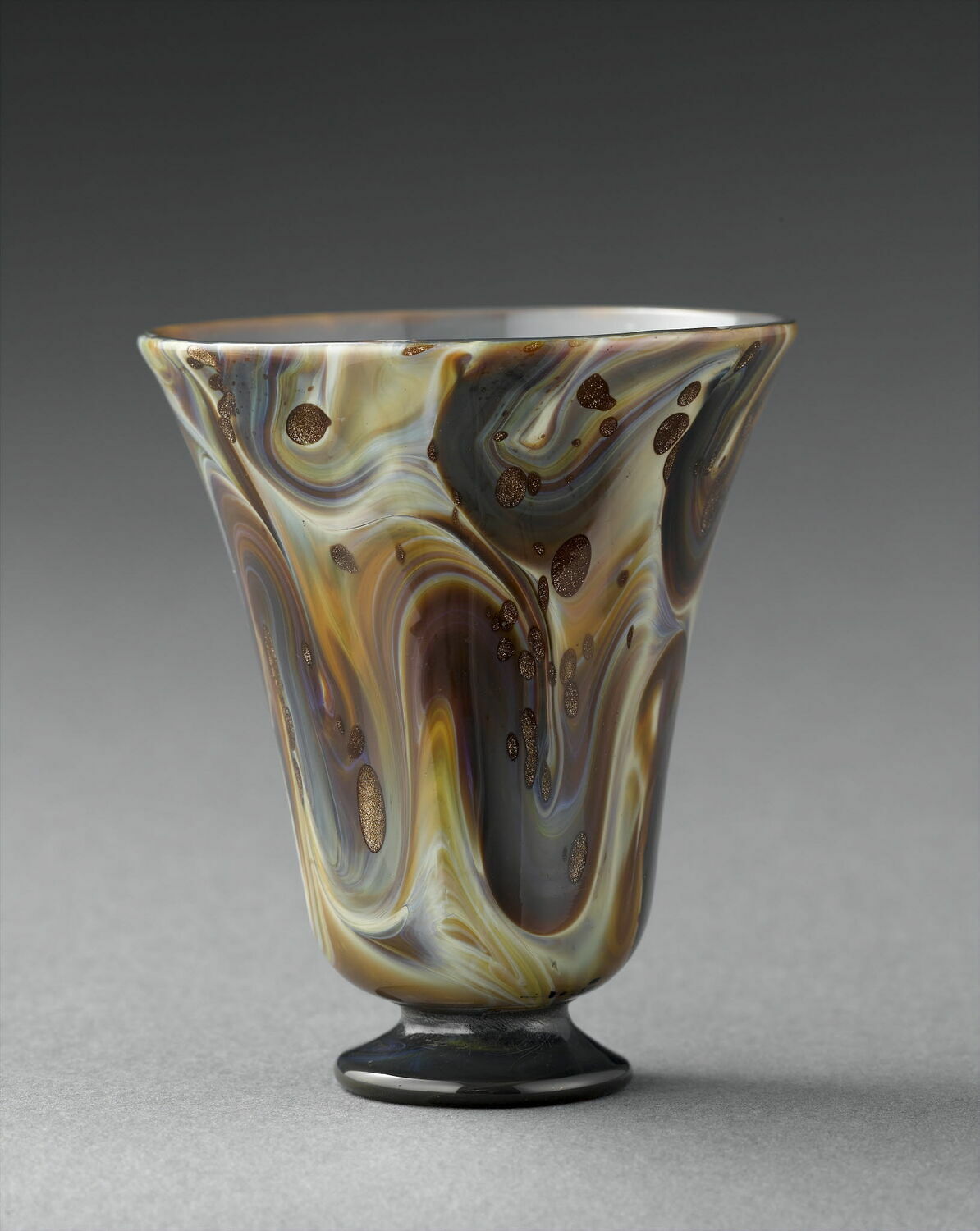 Tasse "trembleuse" et soucoupe (OA 1125 B)