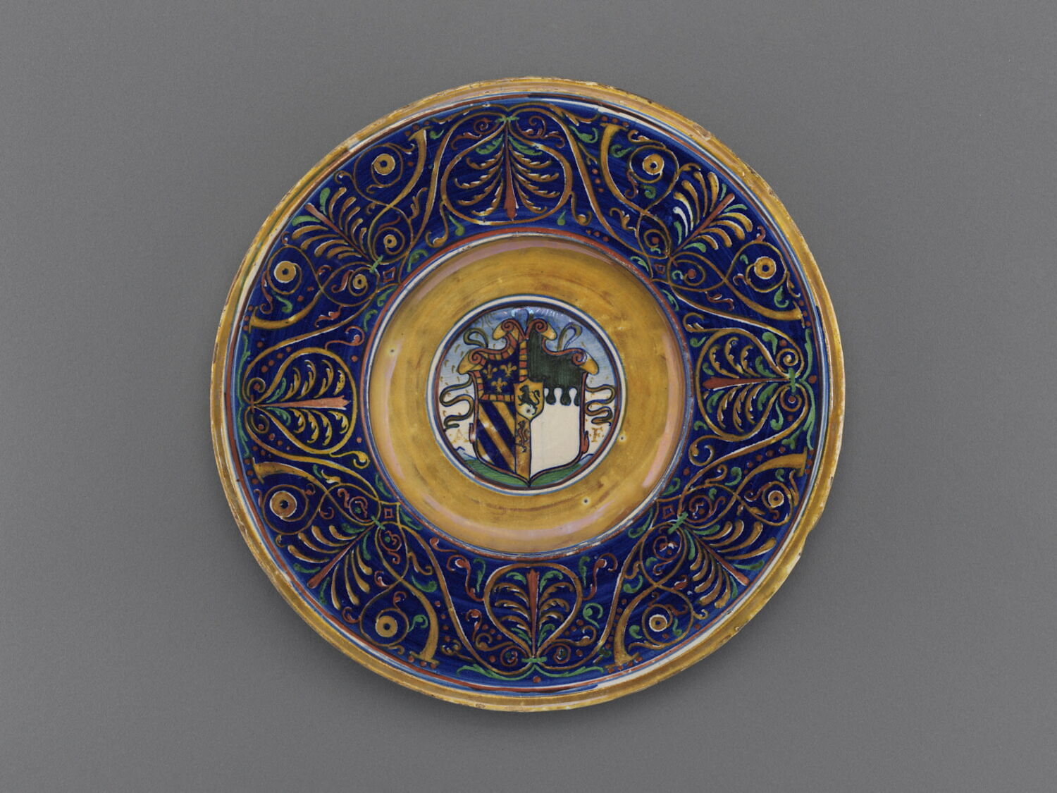 Assiette : armoiries des Fregosi de Gênes