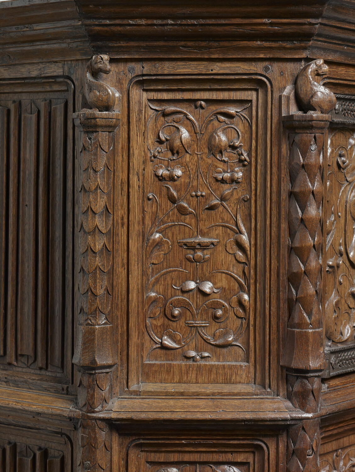 Dressoir à décor de rinceaux et de médaillons - Louvre site des collections