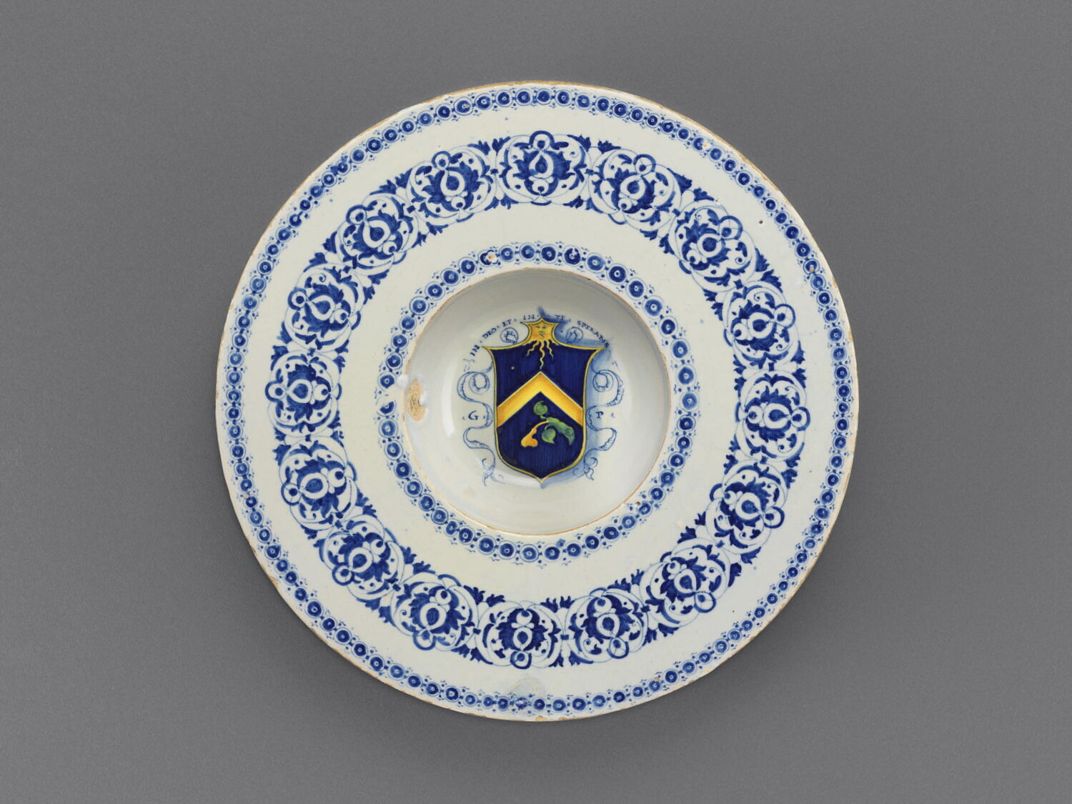 Assiette : armoiries des Peroli d'Urbino