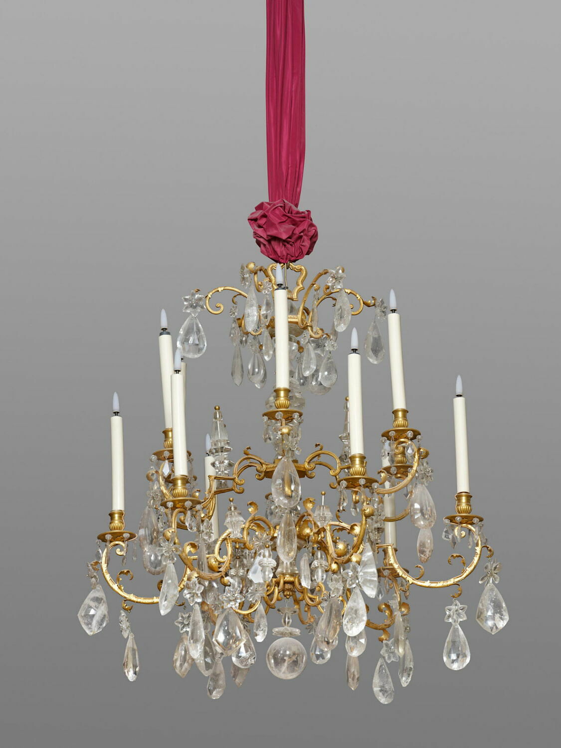 Lustre à douze lumières