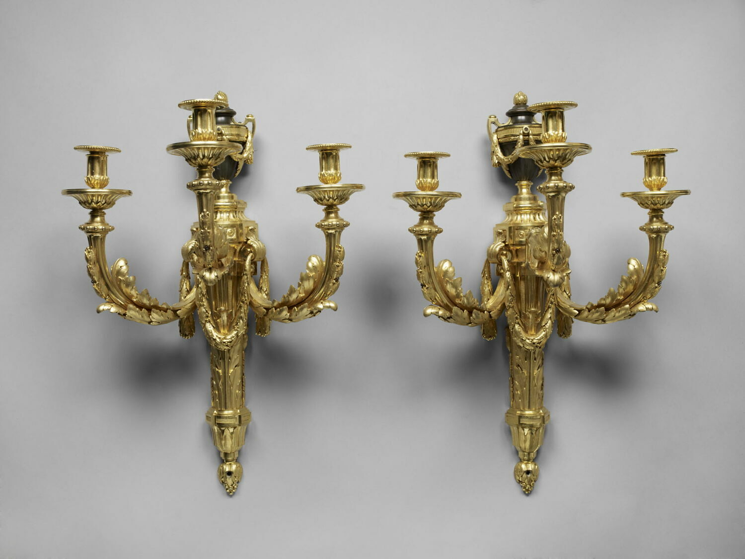 Bras de lumière à trois branche, d'une paire (avec OA 5170 BIS 2)