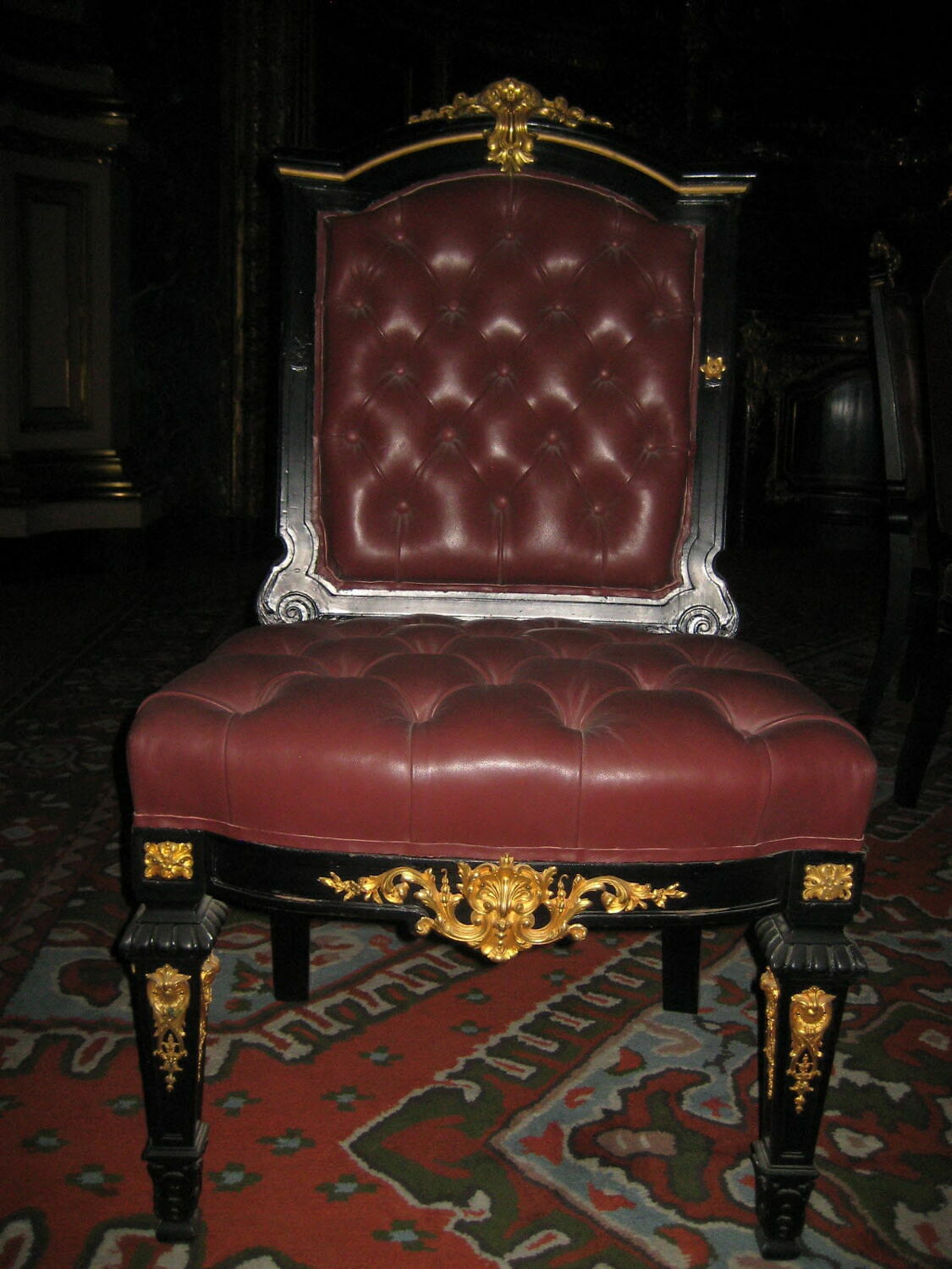 Chaise de style Louis XIV
