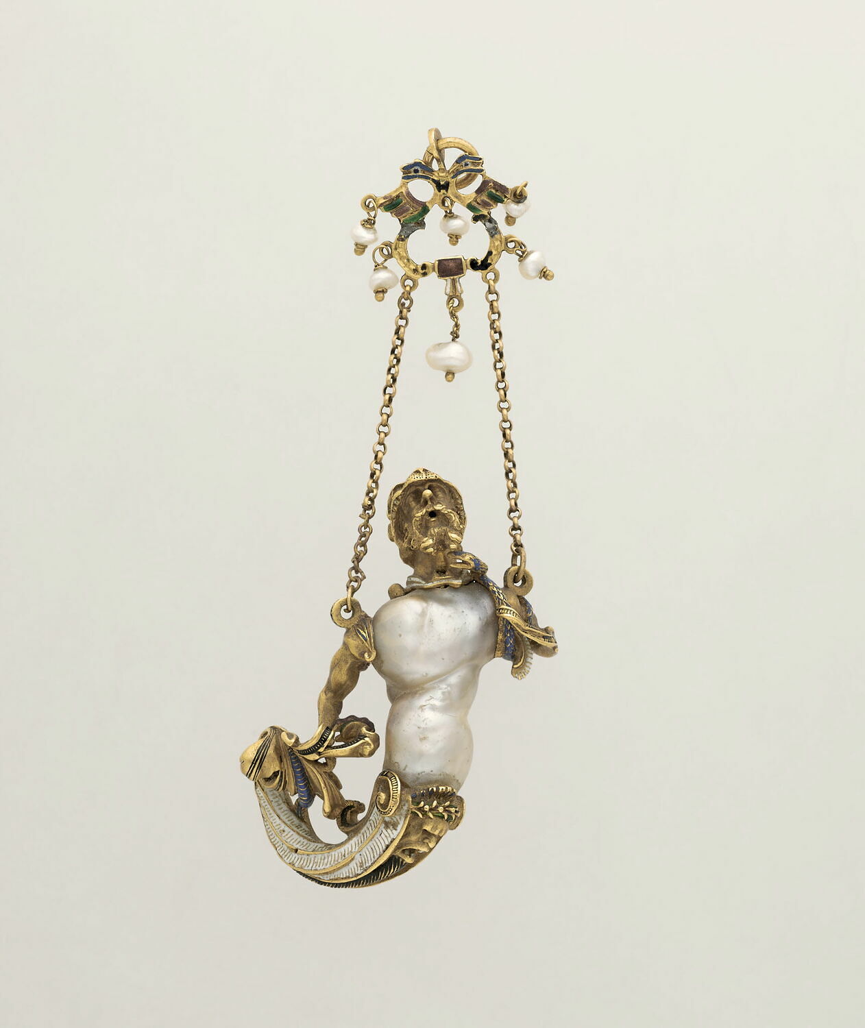 Pendentif : triton, et petites perles