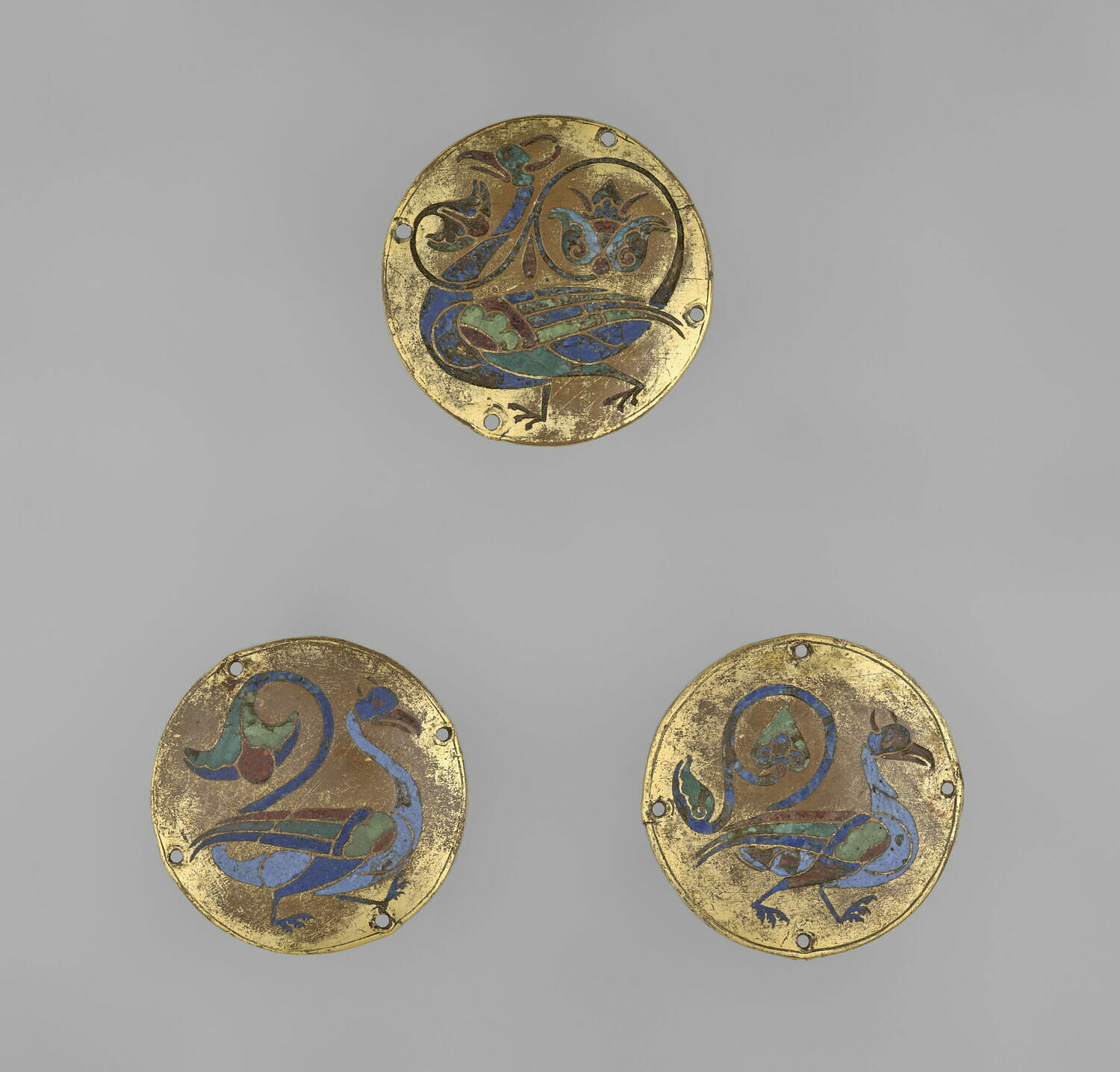 Médaillon à décor d’oiseau d'un ensemble