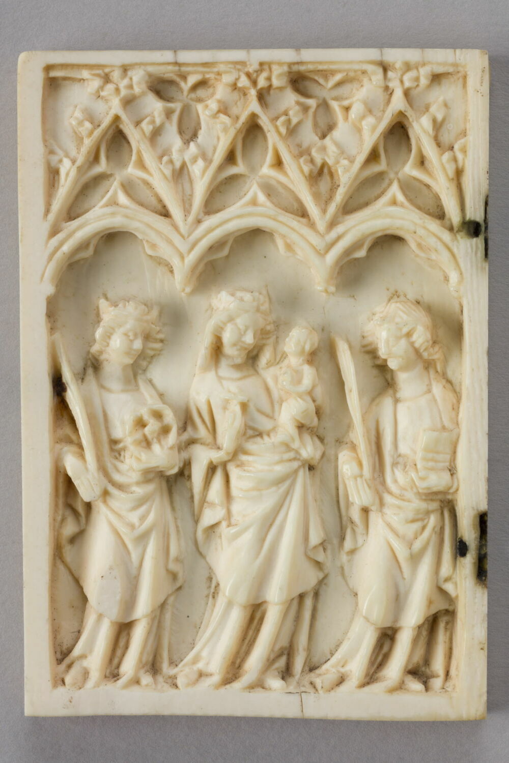 Feuillet gauche d'un diptyque : la Vierge entre sainte Catherine et saint Jean