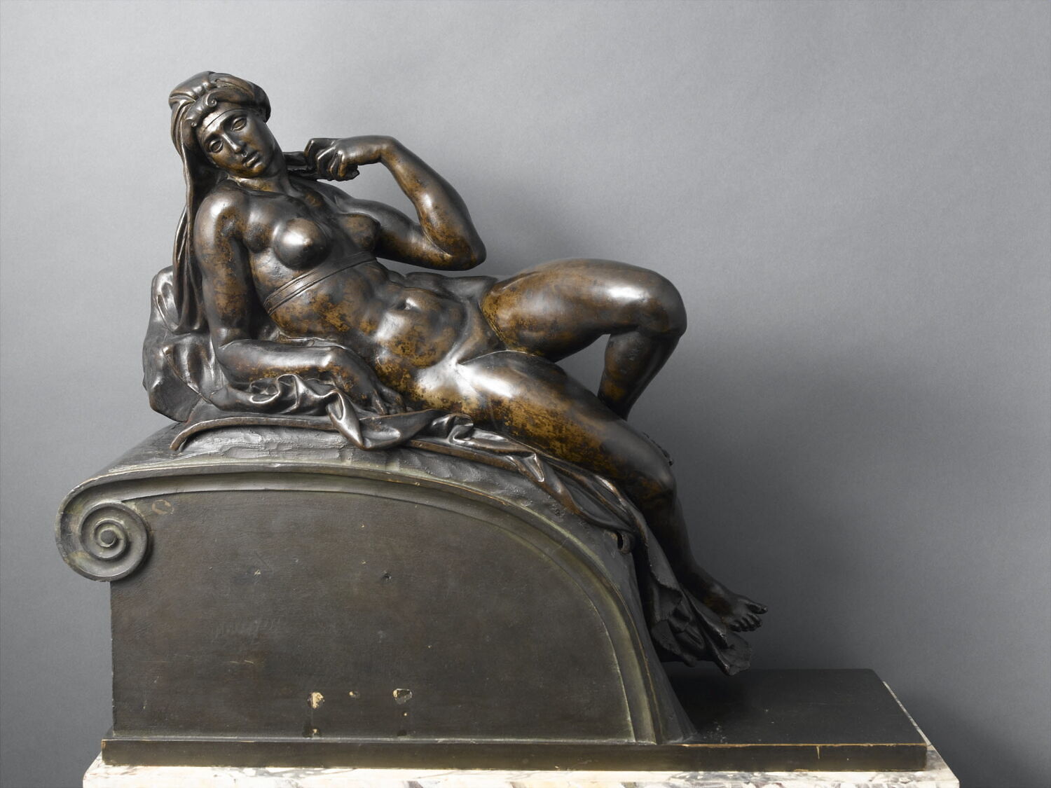 Statuette : L'Aurore