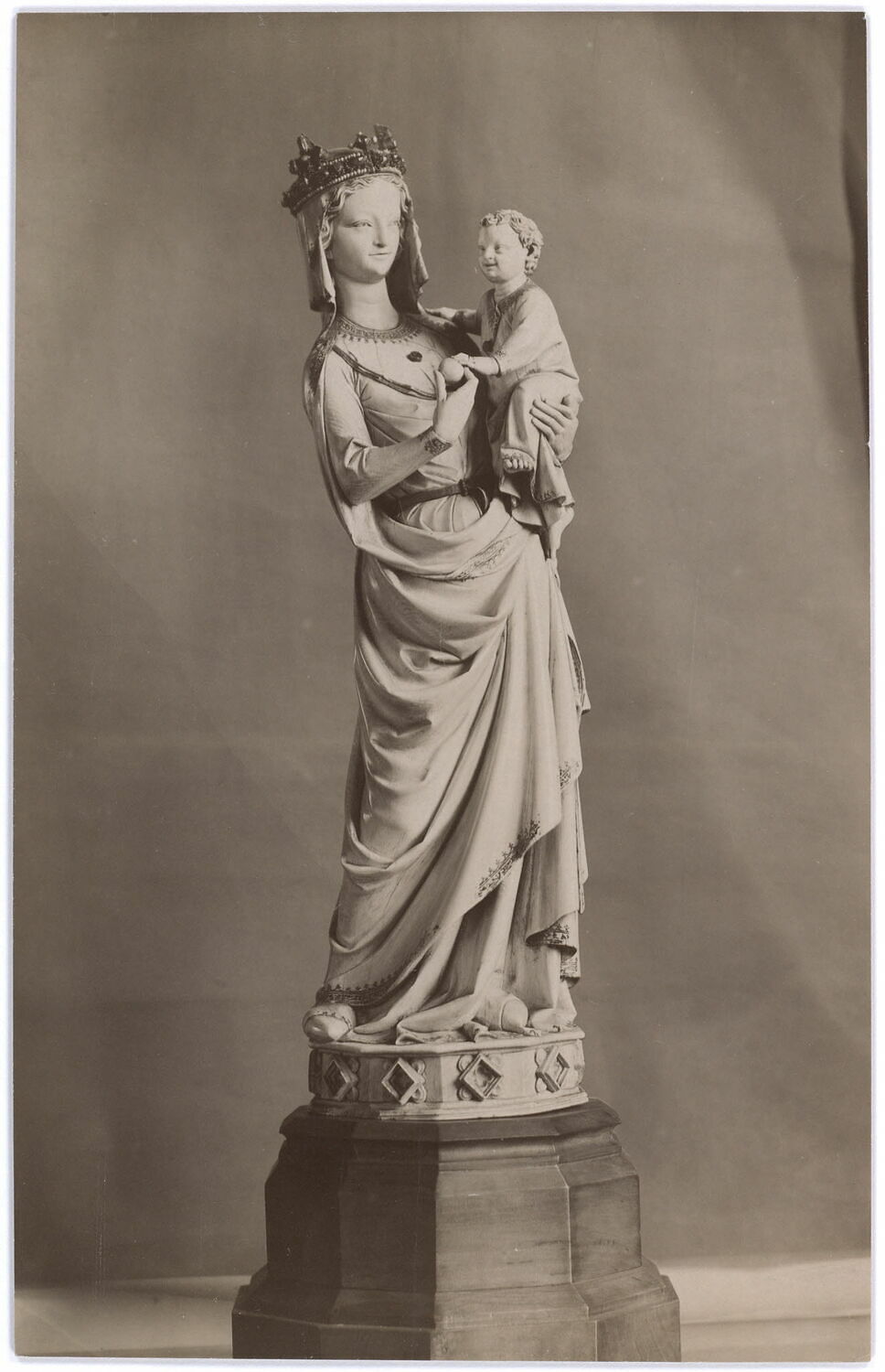 Vierge à l'Enfant de la SainteChapelle Louvre Collections