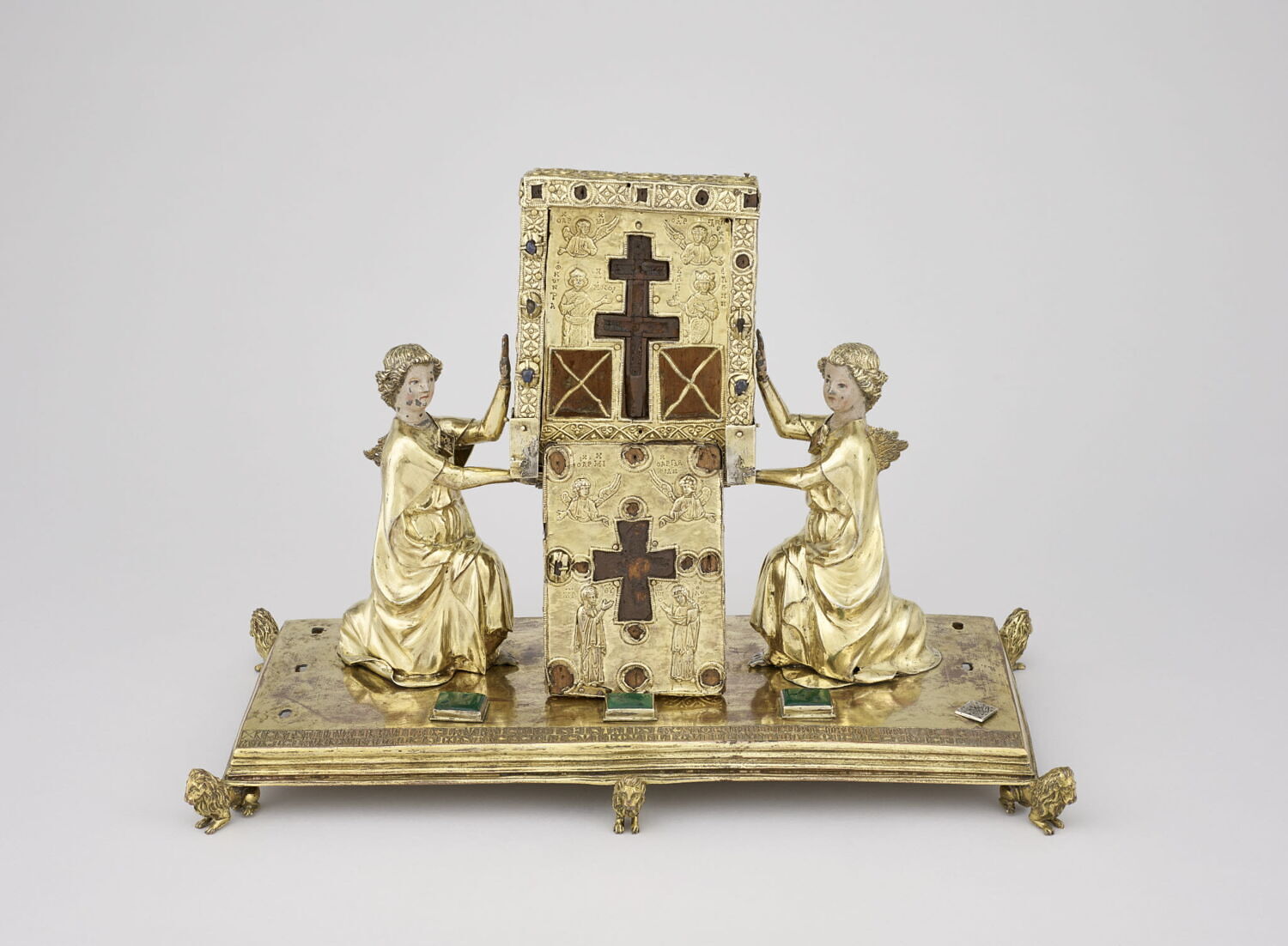 Reliquaire de la Vraie Croix porté par deux anges
