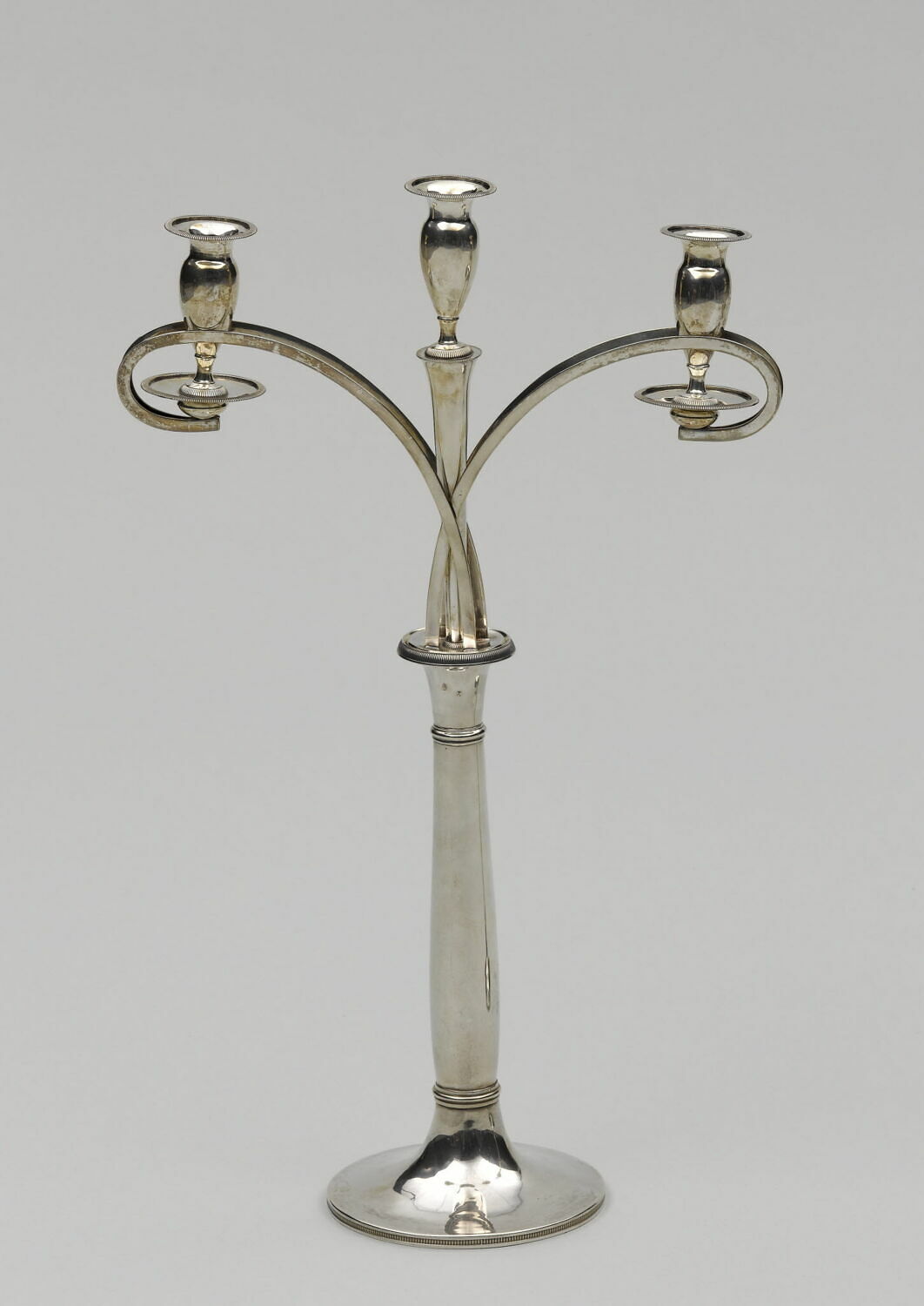 Candélabre (faisant partie d'une paire avec OA 12189 2) Louvre