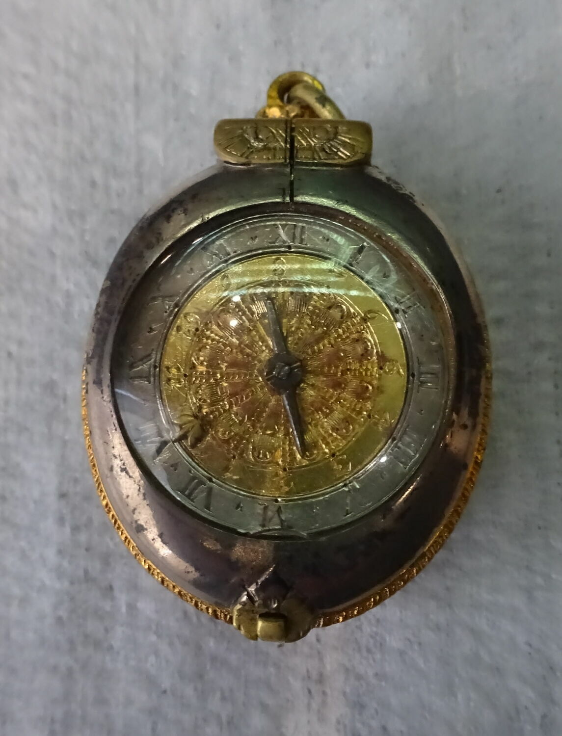 Montre ovale