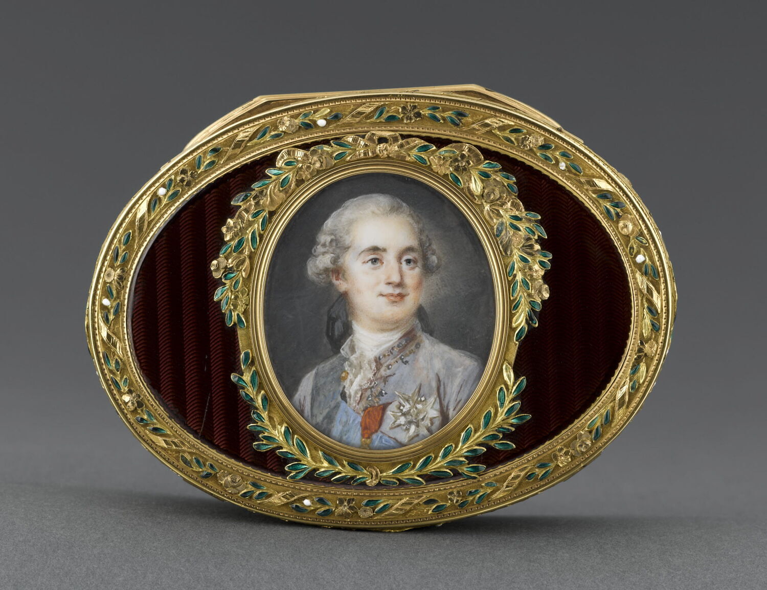 Tabatière ovale Louvre Collections