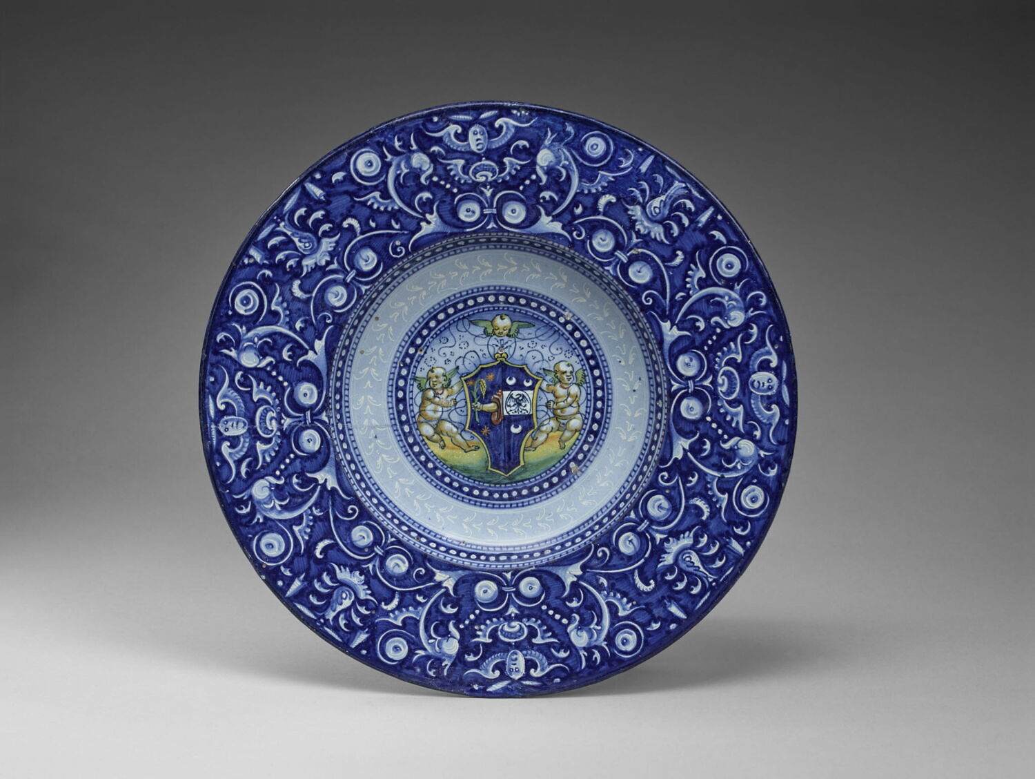 Plat rond : armoiries