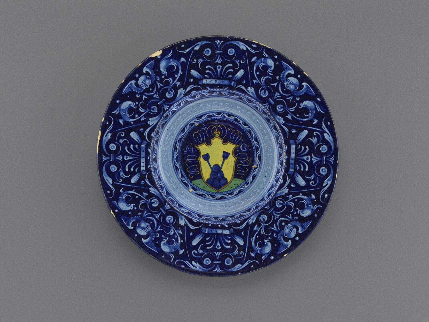 Plat rond [tondino] : armoiries